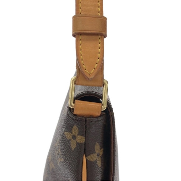 LOUIS VUITTON Musette salsa - Picture 7 of 13
